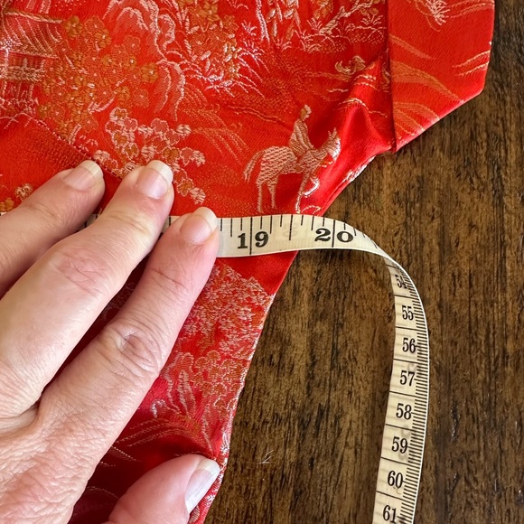 Vintage Chinese Style Button Front Short Sleeve Shirt in a Red Brocade - Picture 4 of 7